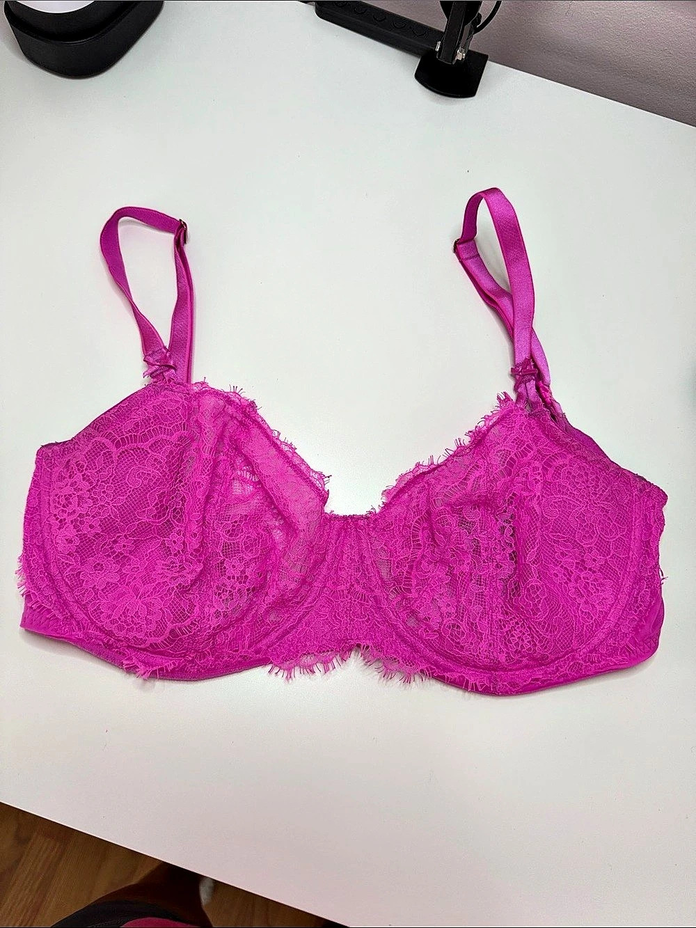 Victoria's Secret Lace Bra in Pink Size 36DDD